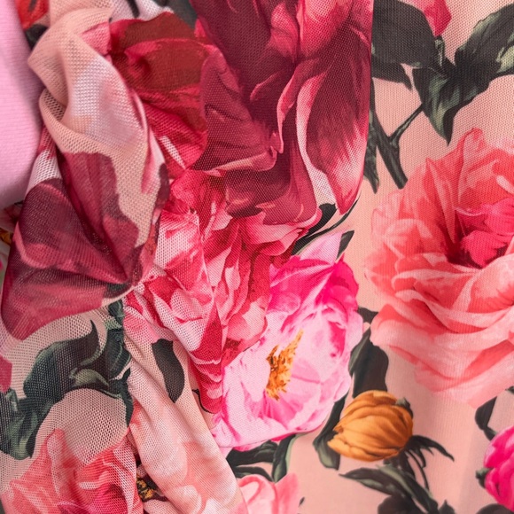 Express Floral Ruched Midi Dress - Picture 8 of 8